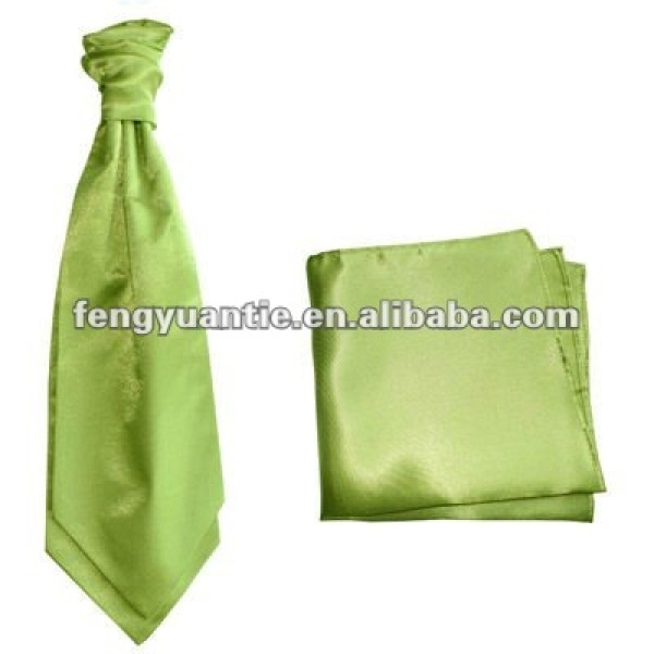 llanura de color verde manzana un tie cravat