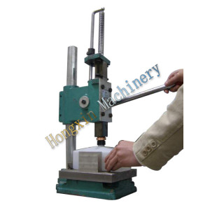 Domino bottle Capping machine
