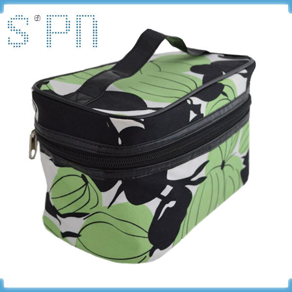 Bulk capacity vivid green style canvas cosmetic bag Buy cotton fabric
