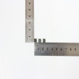96 Bits Small Black UHF Metal Tag Ceramic Metal Tag 4.8*4.8*3mm For Tracking Small Tool（SR3072）