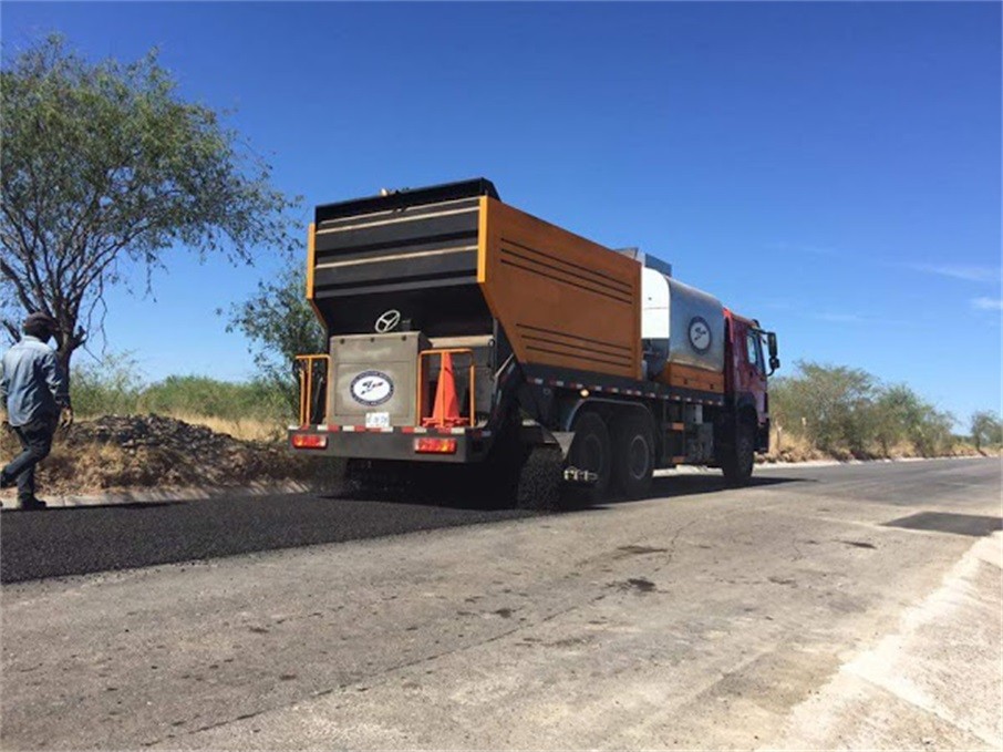 Intelligent synchronous Chip Sealer Synchronous chip sealer IKOM