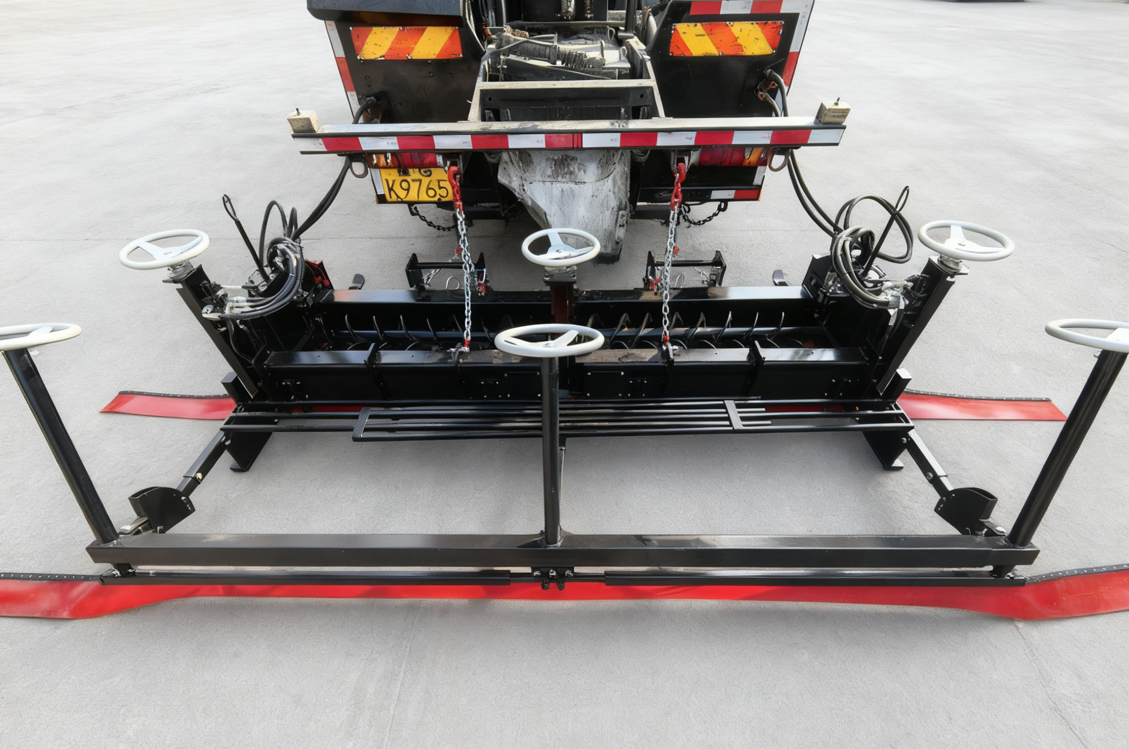 Hydraulic Telescopic Slurry Seal Paver Box: IKOM vs Chinese Domestic vs Bergkamp — An Expert Comparison