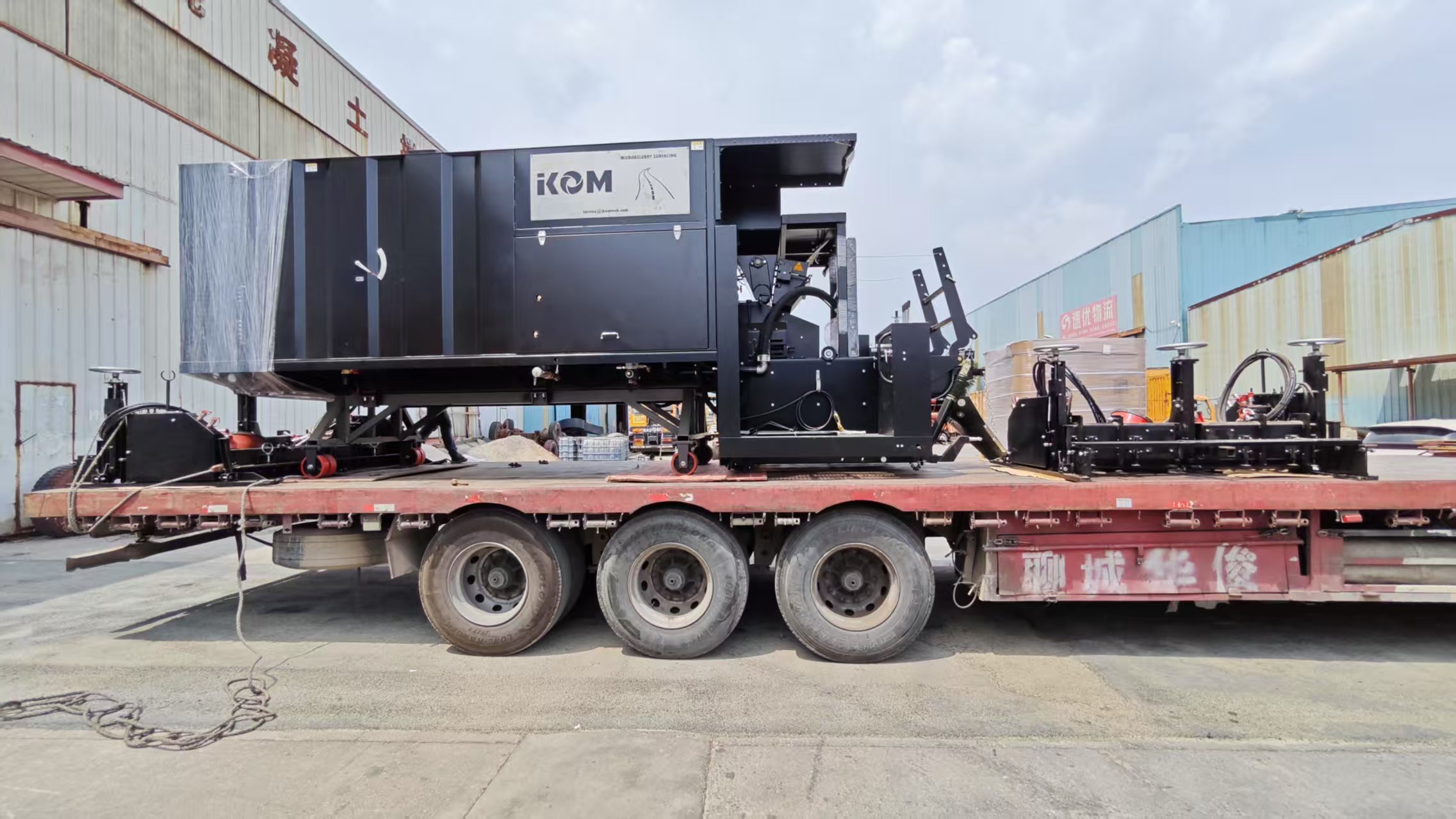 IKOM paver box hydraulic system components
