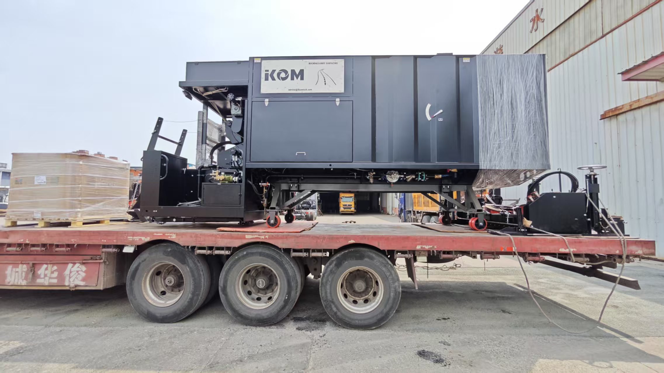 IKOM paver box extended width view