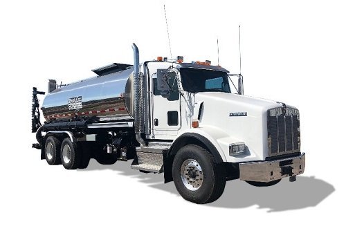 BearCat BC-502 asphalt distributor truck