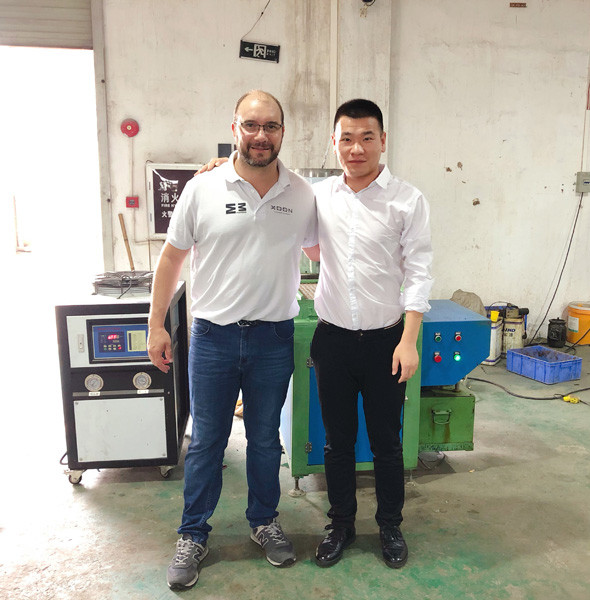 Welcome spanish customer visit our crayon making machine