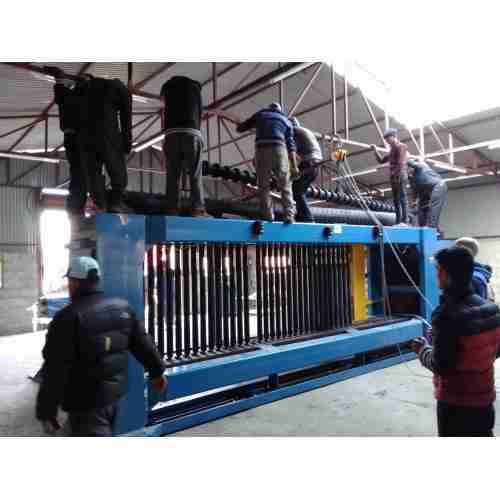 Solution to Italian Nepal’s gabion mesh machine