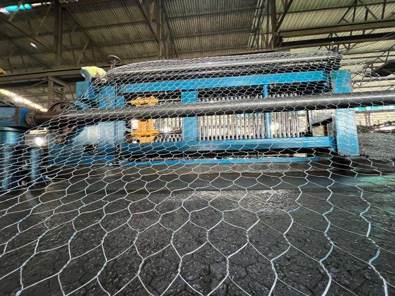 What safety features are present in a Gabion machine?