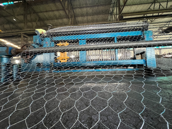 Welcome Nepalese Customer to Visit Our Gabion Machine Factory