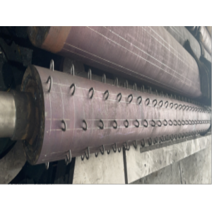 Net pulling roller