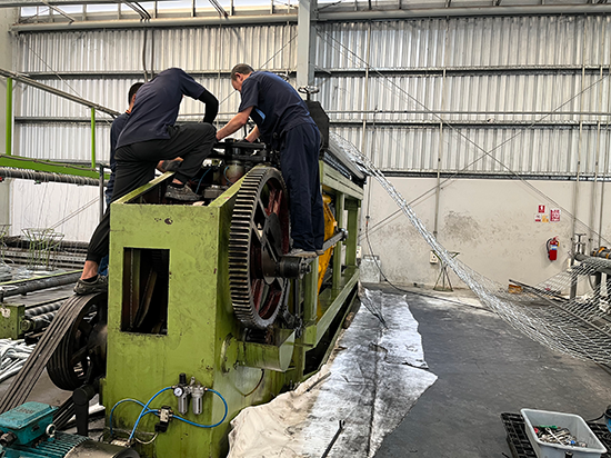 Efficient Response, Professional Service: Helping Customers Resolve Equipment Crises