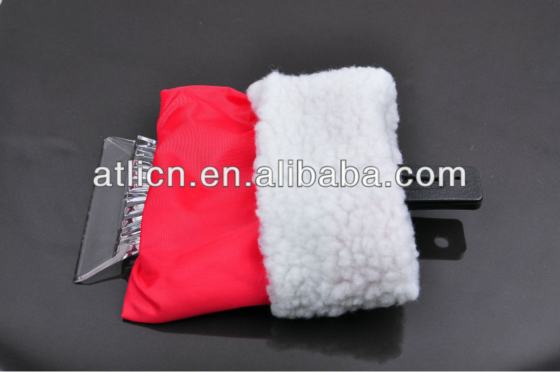 The New Design Ice Scraper With Warm Cover Factory Price