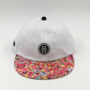 custom white cotton unstructured 6 panels snapback hat with rubber patch and printing flower brim