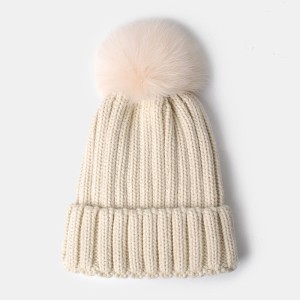 wholesale customized Thick Cable Knit Beanie Skull Cap Unisex Winter Hat with big pom pom faux fox fur