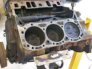 emcrra19a_engine_rebuild_99_Jimmy