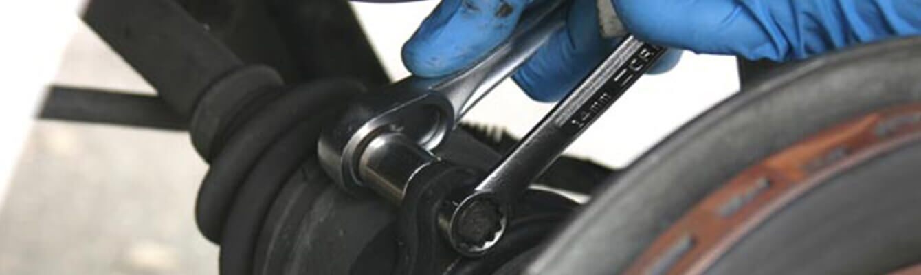 wheel-side-axle-mounting-bolts-removal