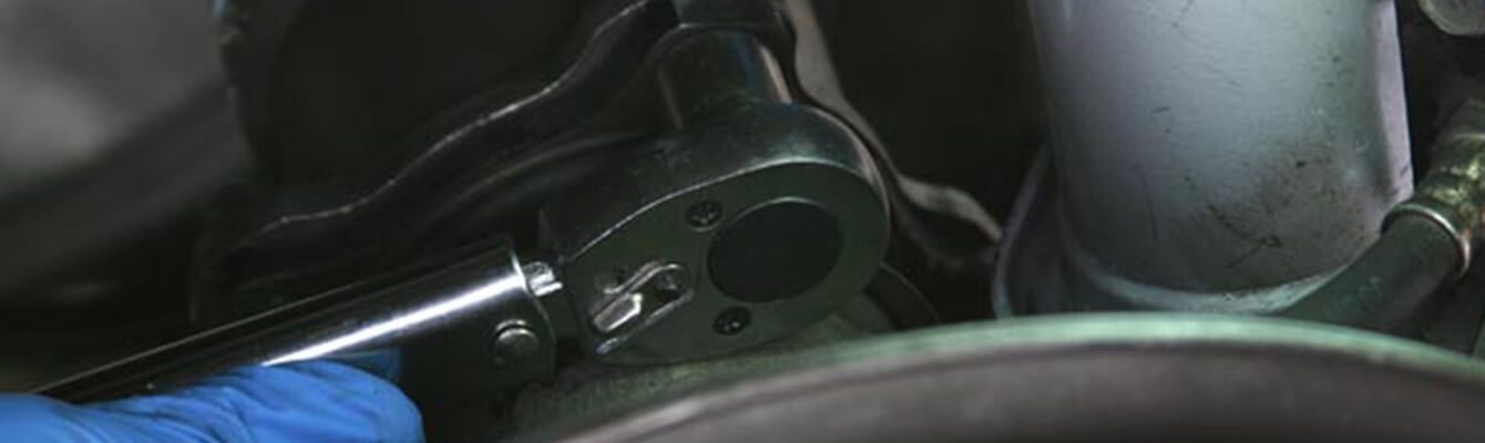 check-axle-rotation-axle-bolts