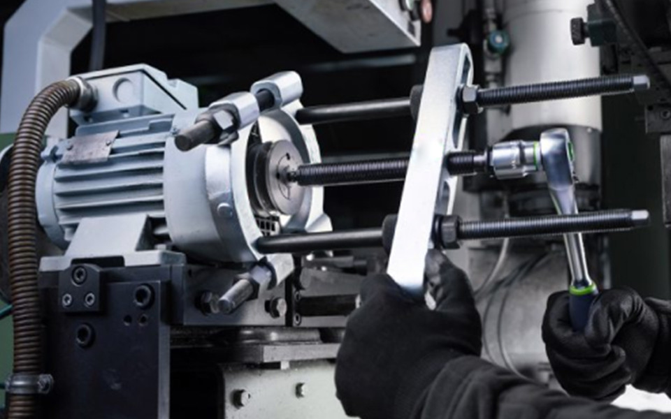 Universal adapter kit extracting mechanic