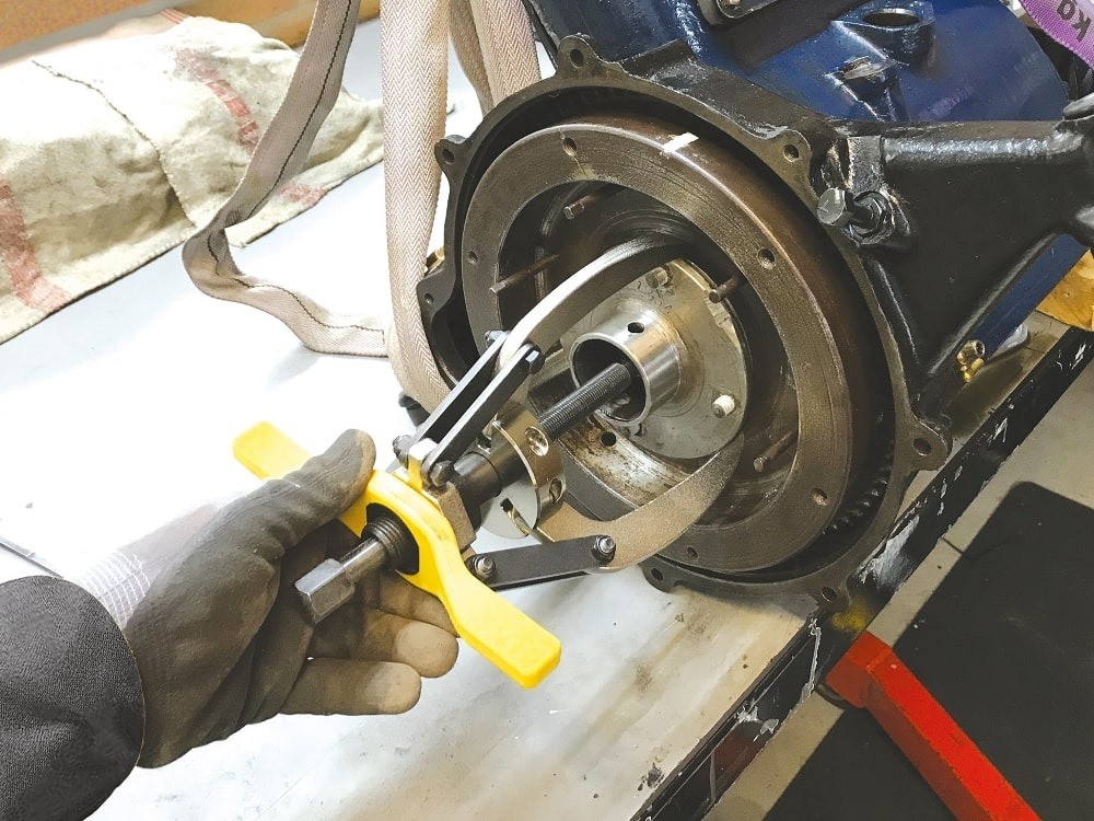 3 Jaw Puller for Bearing and Gear Removal