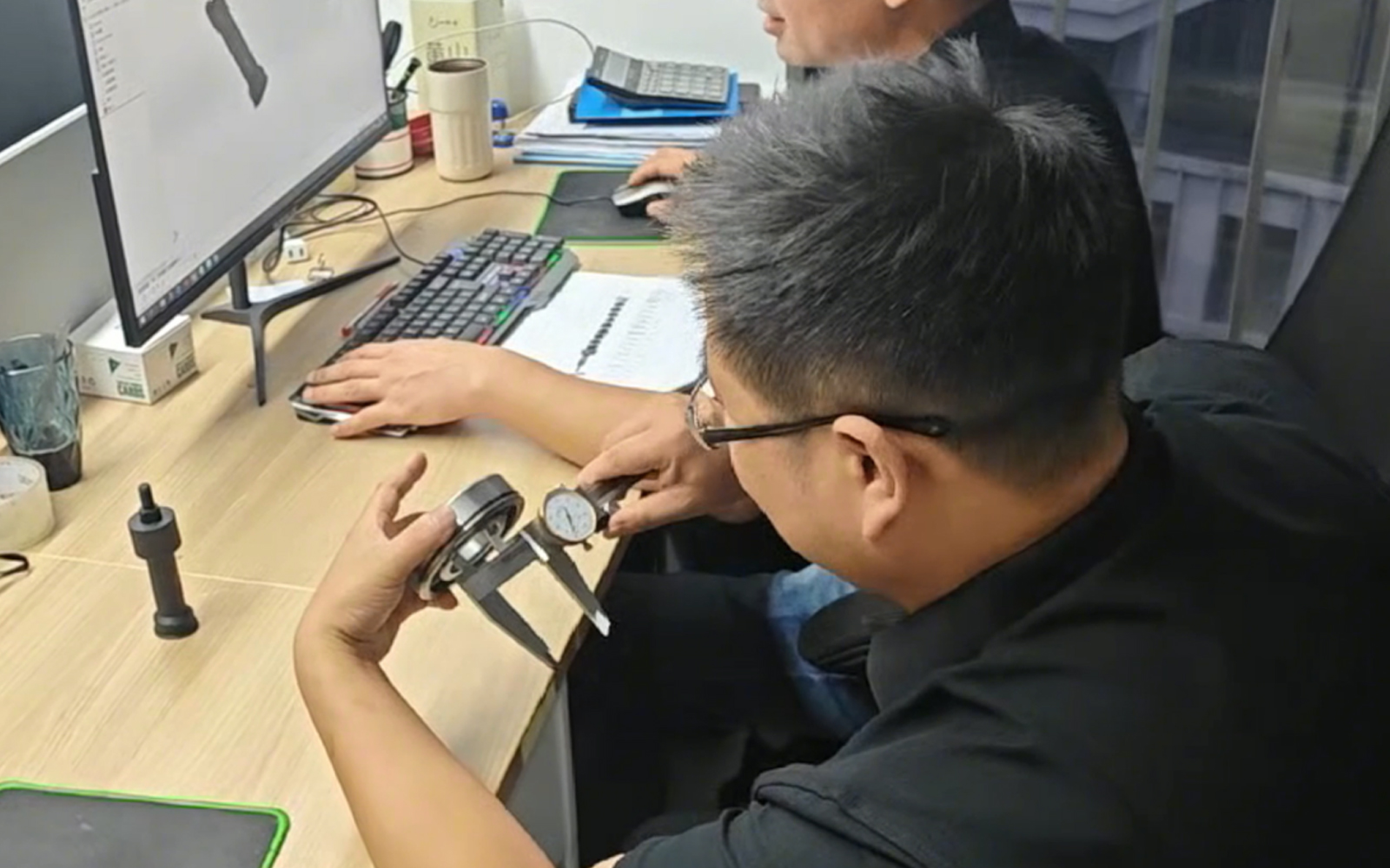 Engineering design and technical development process for professional bearing puller and repair tools