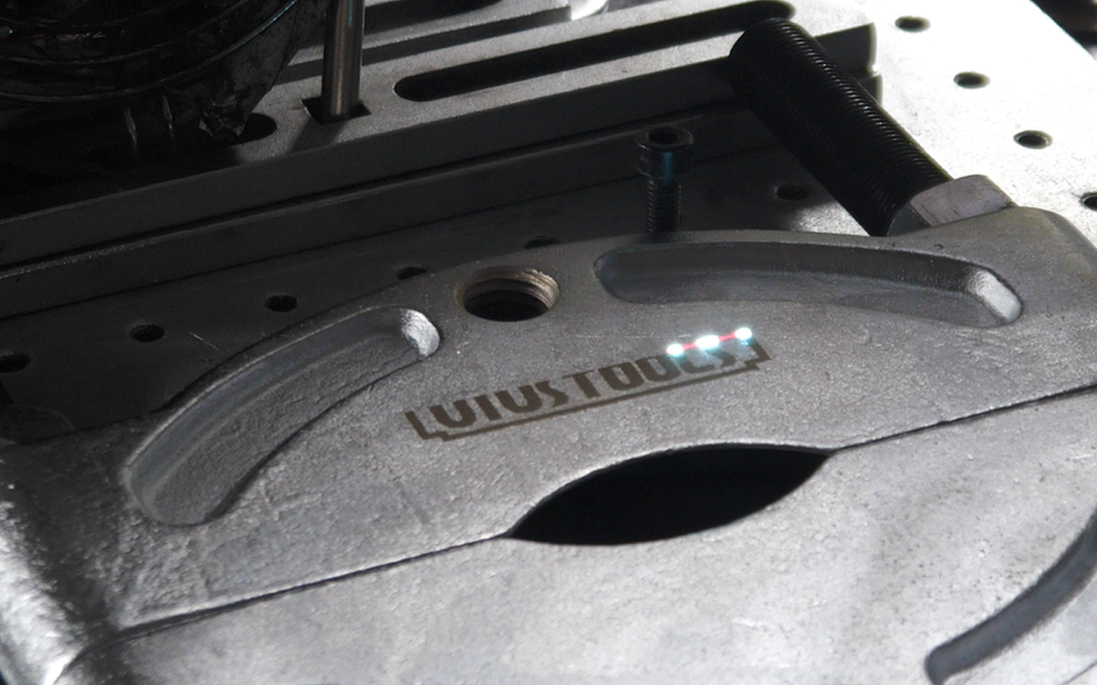 Laser logo marking and private label customization for OEM bearing puller and automotive tools