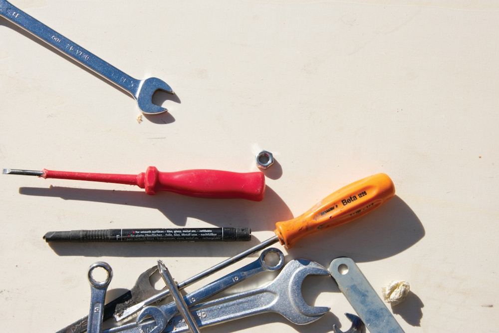 Mechanic preparing extraction tools in a workshop