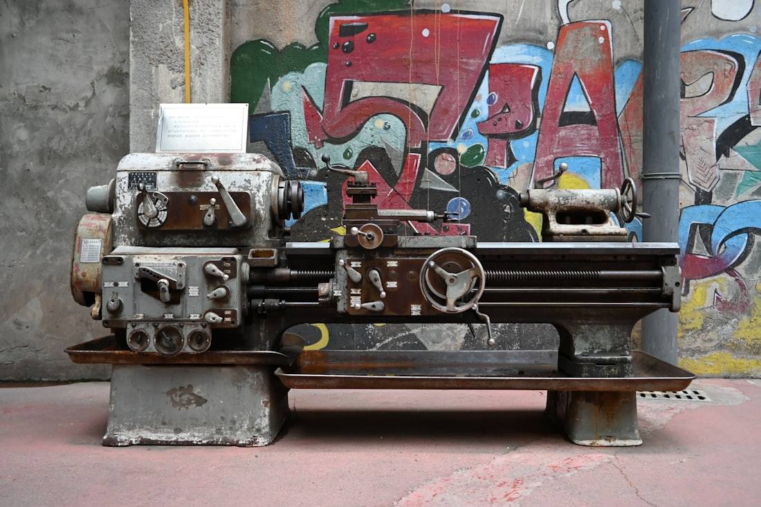 Mechanical workshop equipment used to illustrate tool selection by workload