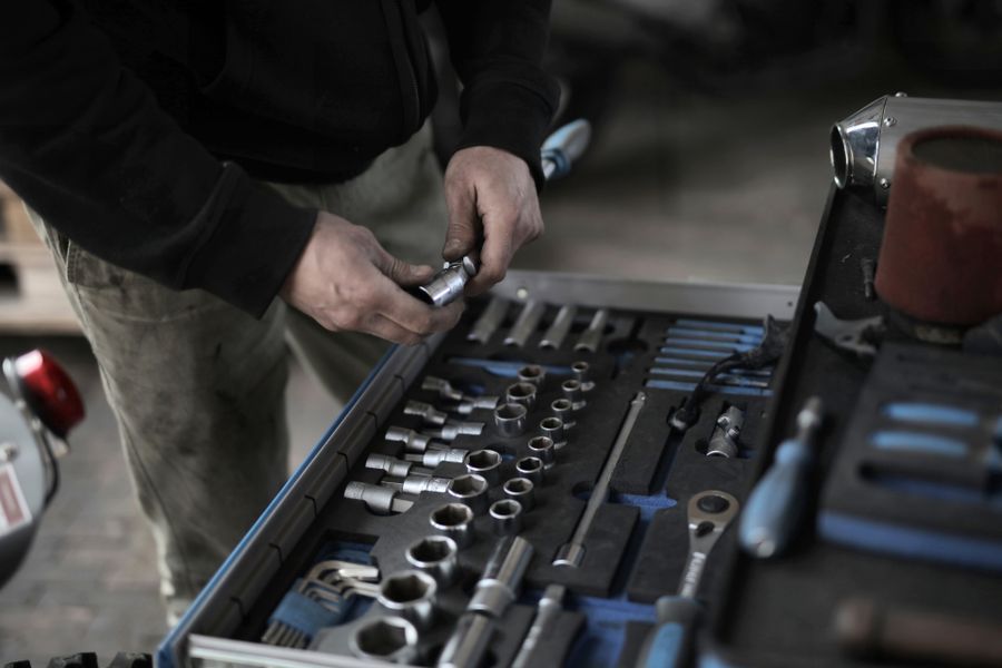 Workshop preparation for bearing puller service