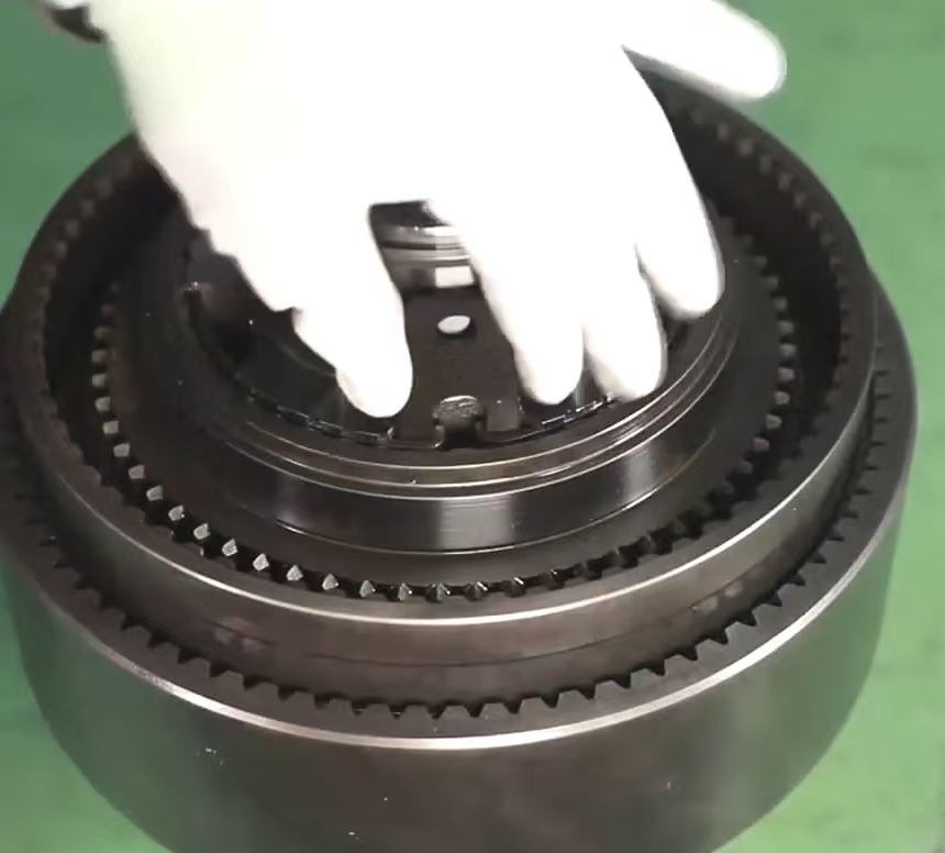 Disassembly and Assembly Tool for Planetary Carrier Gear Carrier