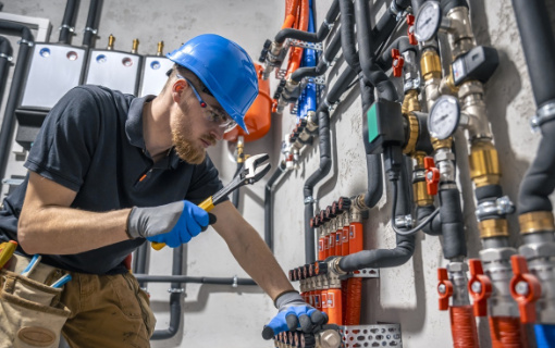 Equipment Repair & Pipeline Maintenance