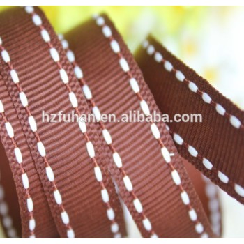 Customized wholesale fashionable rhinestone ribbon buckle for wedding invitation