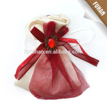 Newest style customized fancy snow yarn gift bag