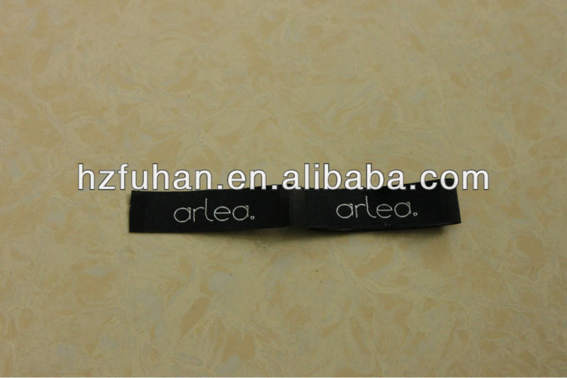 ribbon woven label for suits pocket of perfect design