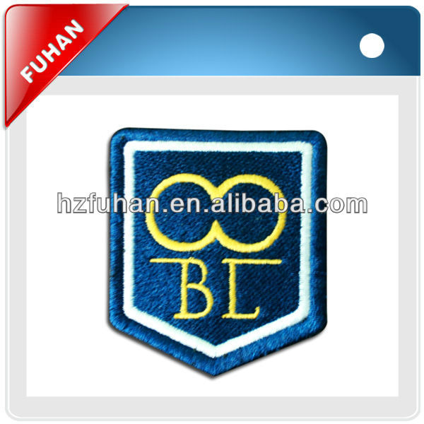 Supply 100% polyester yarn letter embroidery badge