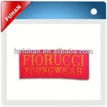 2013 Directly factory damask embroidered straight cut woven label for bags and garments