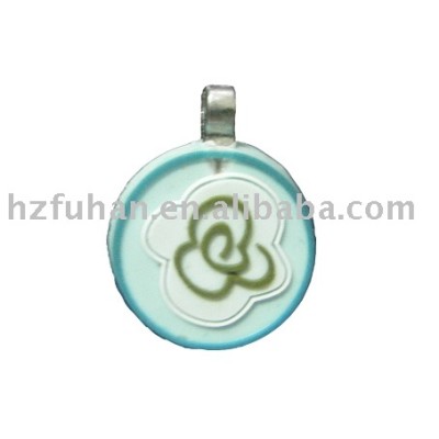 plastic tag widely used as fashion accessories applied to apparel,garment,clothes,homespun fabric and room ornaments.