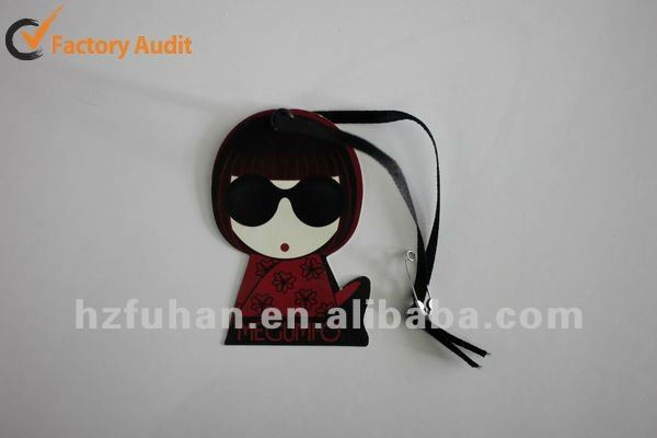 Paper hang tag for umbrella with eyelet