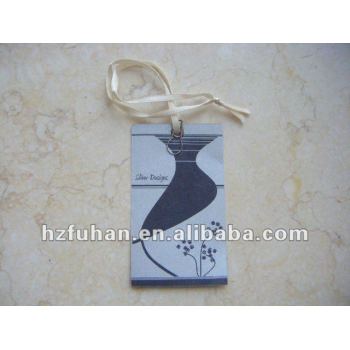 the vase picture hang tag and white string
