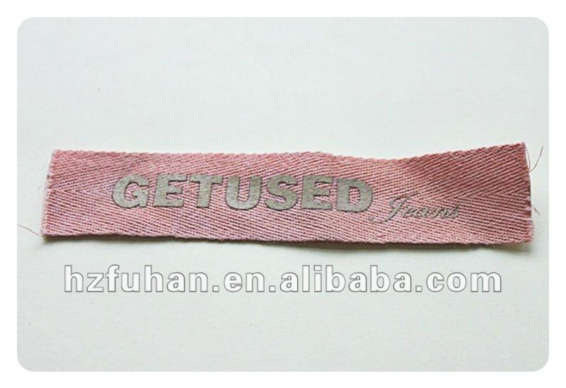 diagonal pink pringted label for lovely garment