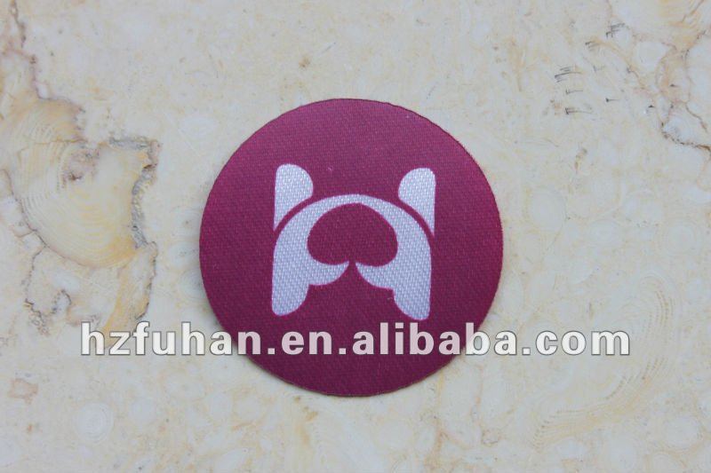 rounded printed mark for kid garment