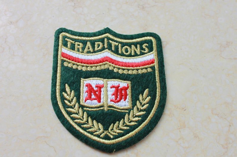 China manufacturer hot sale blazer badge for garment