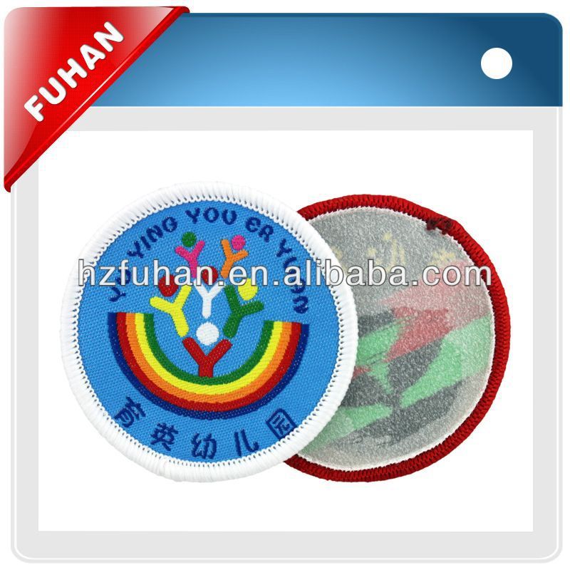 2014factory promotional hot melt glue high damask embroidery patch for garment