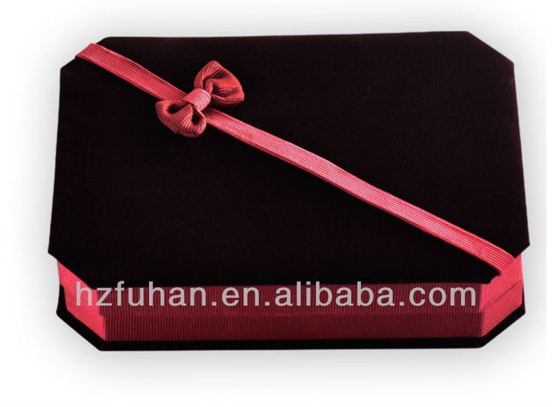 Fancy velvet gift box / Rose shap ring packaging