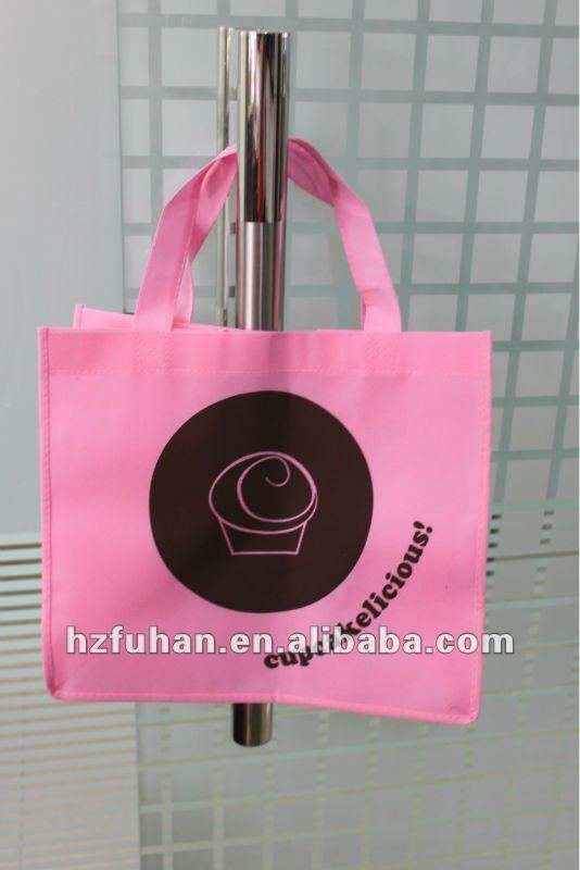 2014 customized non woven fabric folding hand-style shopping bag for garment/shoes