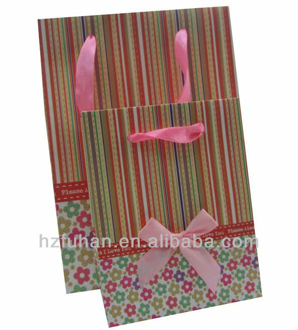 Hot Sale Shopping Paper Bag with ribbon handle