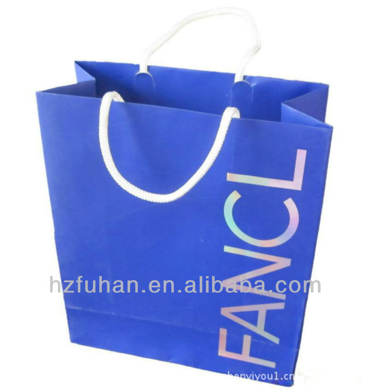 Customized folding paper gift bags for packing silk scarfs