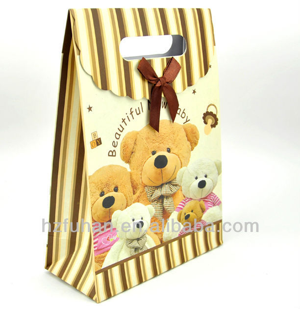 Customized party favors cartoon paper bags for packing candy