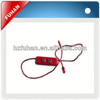2013 Directly factory custom plastic tag for garment