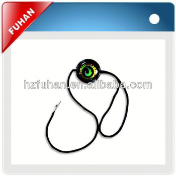 Welcome to purchase fashion design various color and logo hang tag plastic loop