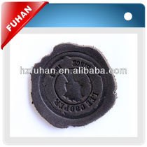 New style pu leather sewing labels with metal badge